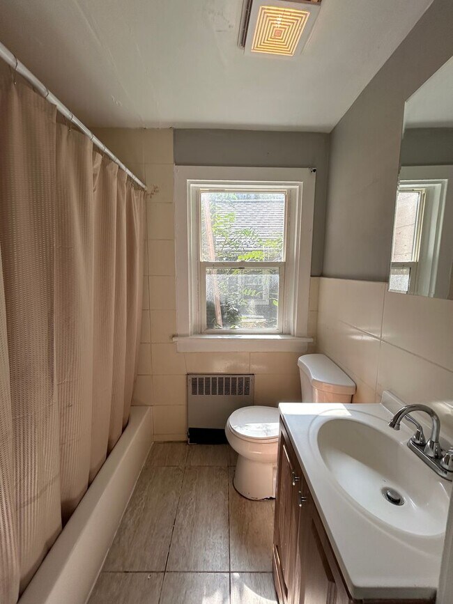 Building Photo - 1701 2nd St