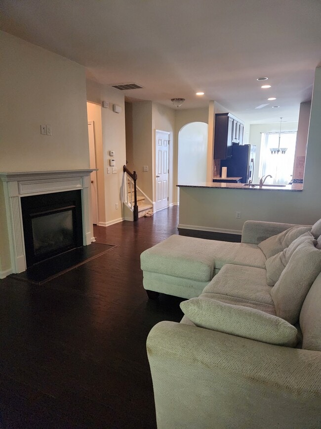 Building Photo - 7224 Terregles Dr