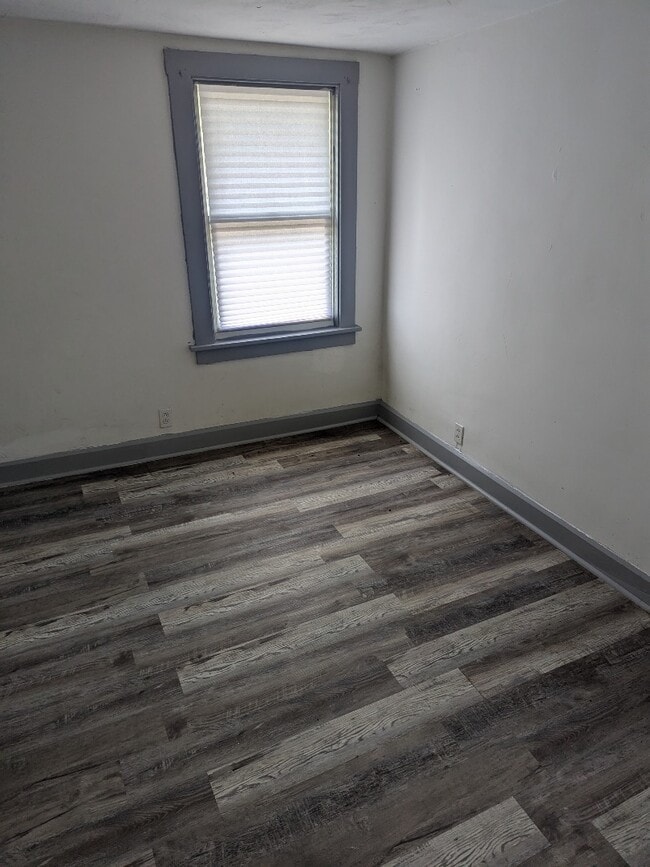 Building Photo - 3063 W 48th St