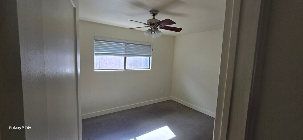 Building Photo - 6716 E Avalon Dr