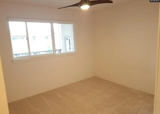 Building Photo - Modern Touches. Pets Negotiable.