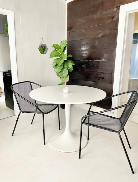 Building Photo - 208 Vincent St