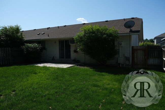 Building Photo - West Valley 2 Bedroom, 1 Bath Duplex