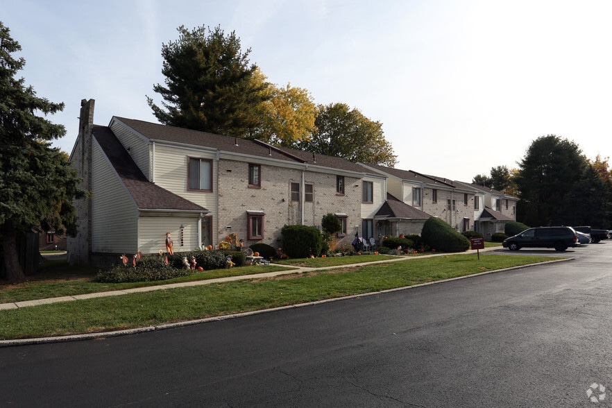 Brookshire Trace Townhomes & Duplexes 3 Brookshire Ter Philadelphia