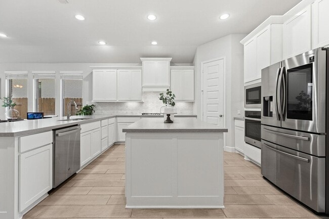 Building Photo - 1909 Sir Nathaniel Ln