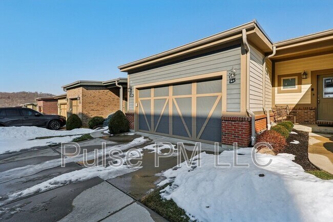 Building Photo - 1226 Grays Peak