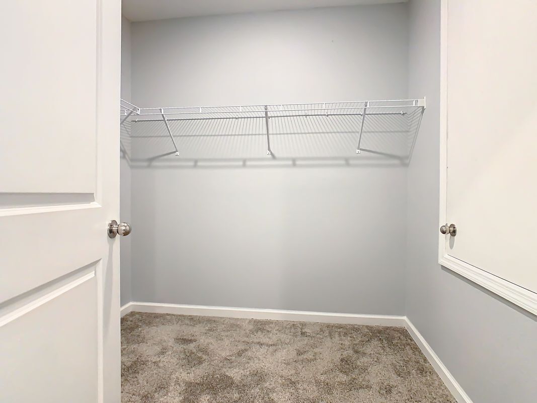 Building Photo - 1033 Holden Wy