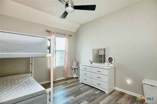 Building Photo - 4362 Green Tree Dr