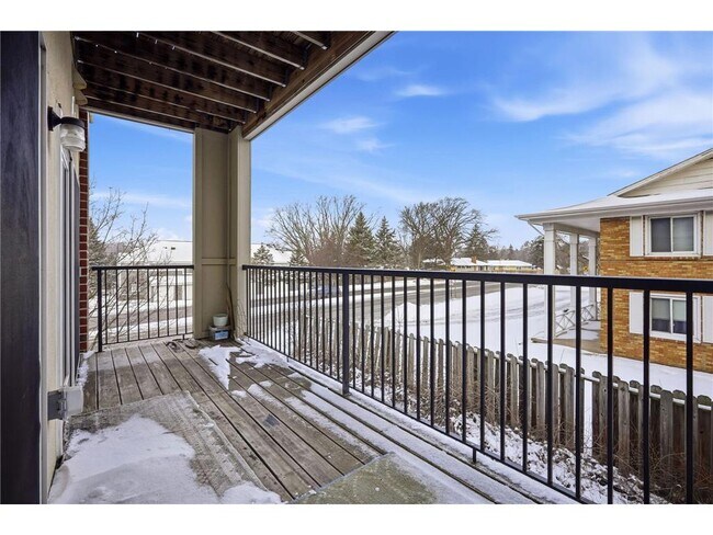 Building Photo - 1505 5th St N