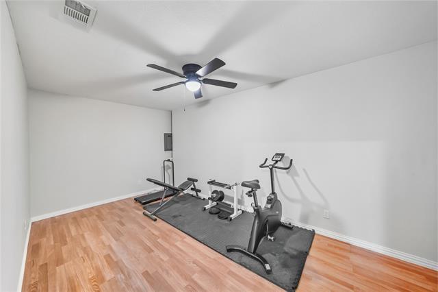 Building Photo - 922 Shady Creek Ln