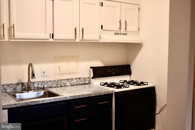 Building Photo - 12652 Dara Dr
