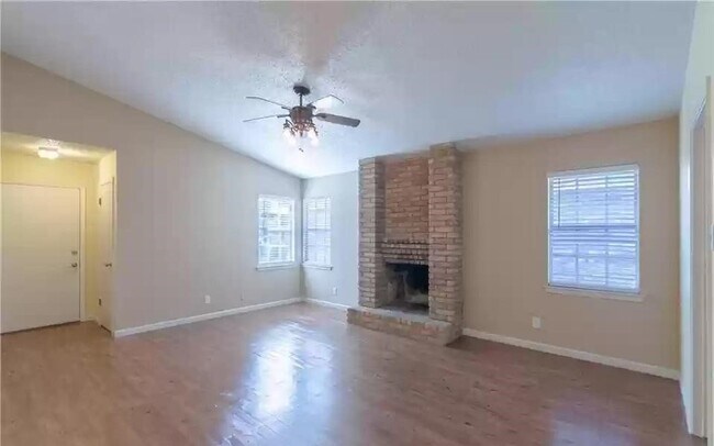 Building Photo - 2722 Daniel Boone Trl