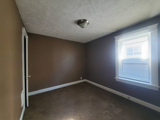 Building Photo - 7919 Force Ave