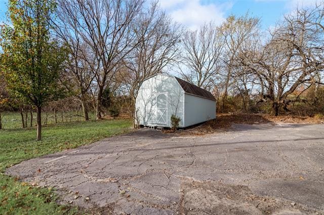 Building Photo - 875 Country Club Rd
