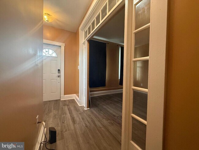 Building Photo - 720 Springfield Ave