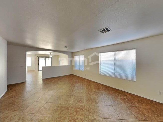 Building Photo - 15030 N 150th Ln