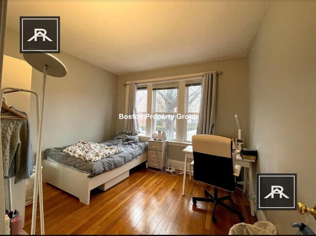 Building Photo - 4 bedroom in Brookline MA 02446