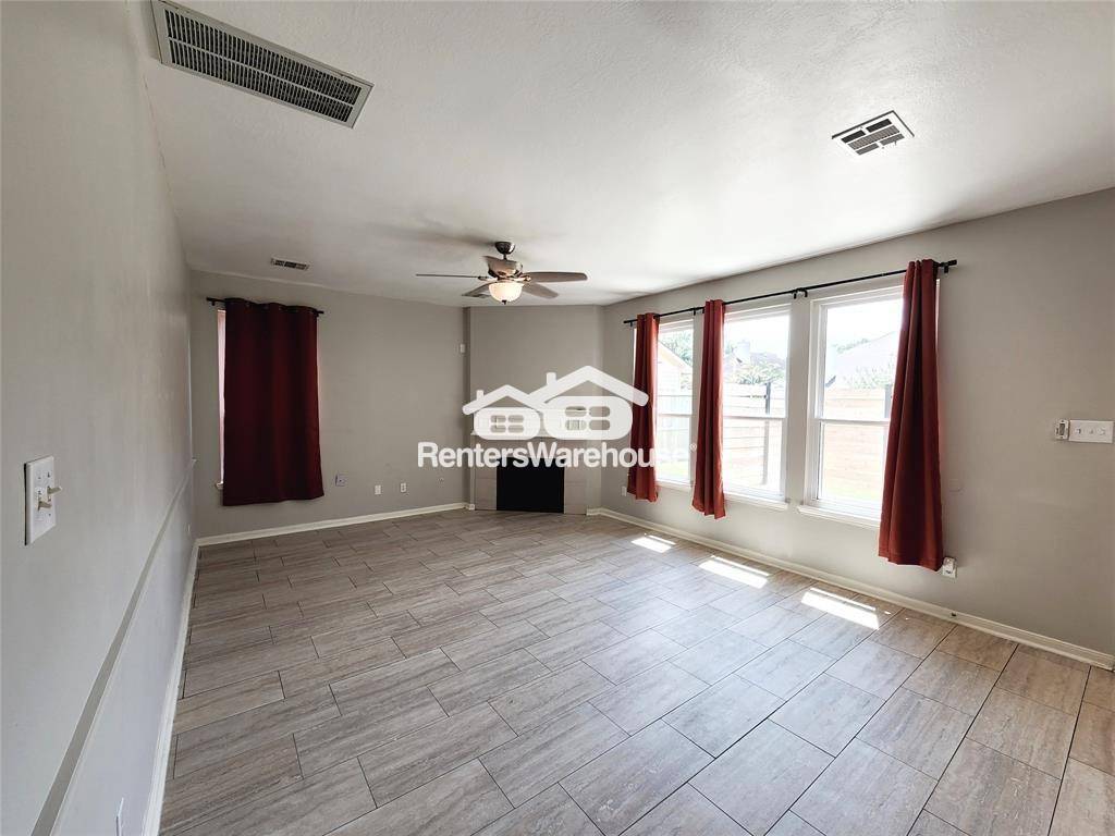 Building Photo - 7206 Bethany Bay Dr