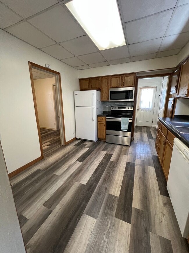 Building Photo - 3711 W 4th St