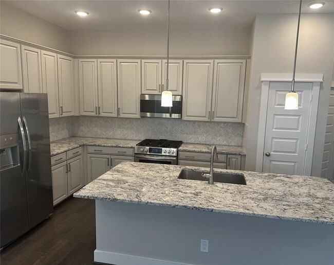 Building Photo - 12555 Holly Blue Ln