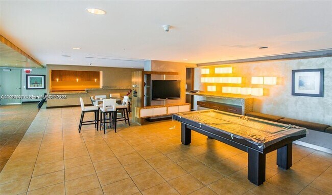 Building Photo - 60 SW 13th St