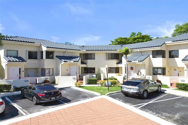 Building Photo - 8137 NW 17th Manor