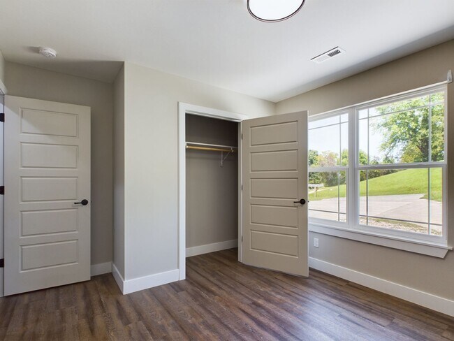 Building Photo - 131