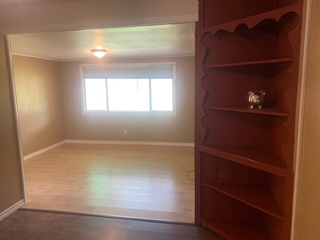 Building Photo - 2400 Belmeade St