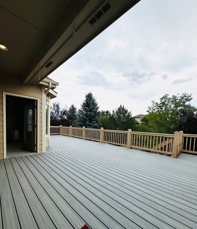 Building Photo - Stunning Executive 4 Bedroom 2 Bath Home in Northwest Loveland - 3-Car Garage!