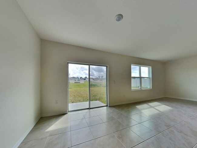 Building Photo - 5246 Mahogany Dr