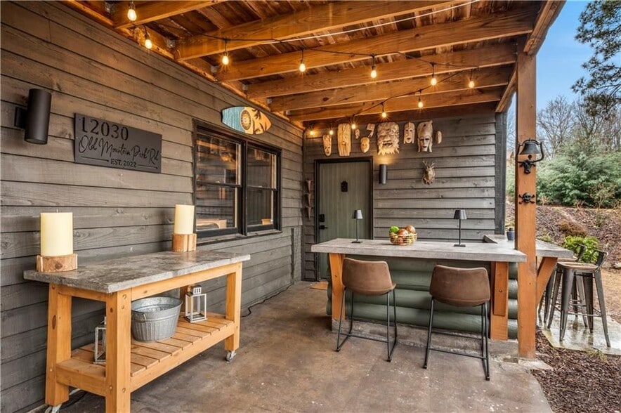 Building Photo - 12030 Old Mountain Park Rd