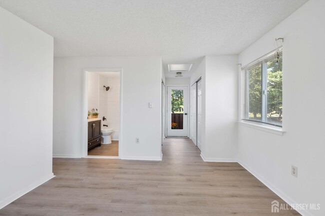 Building Photo - 7518 Tamarron Dr