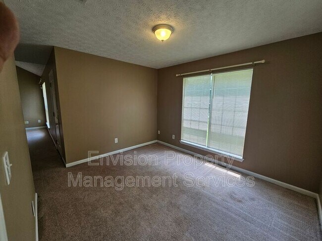 Building Photo - 6212 Reagan Chase