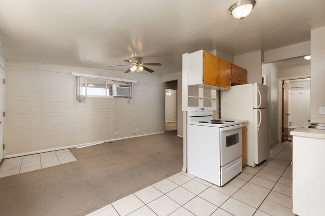 Building Photo - South Jordan 2 Bedroom, 1 Bathroom Duplex