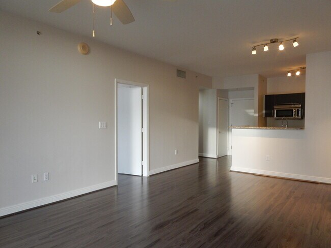 Building Photo - 550 Okeechobee Blvd