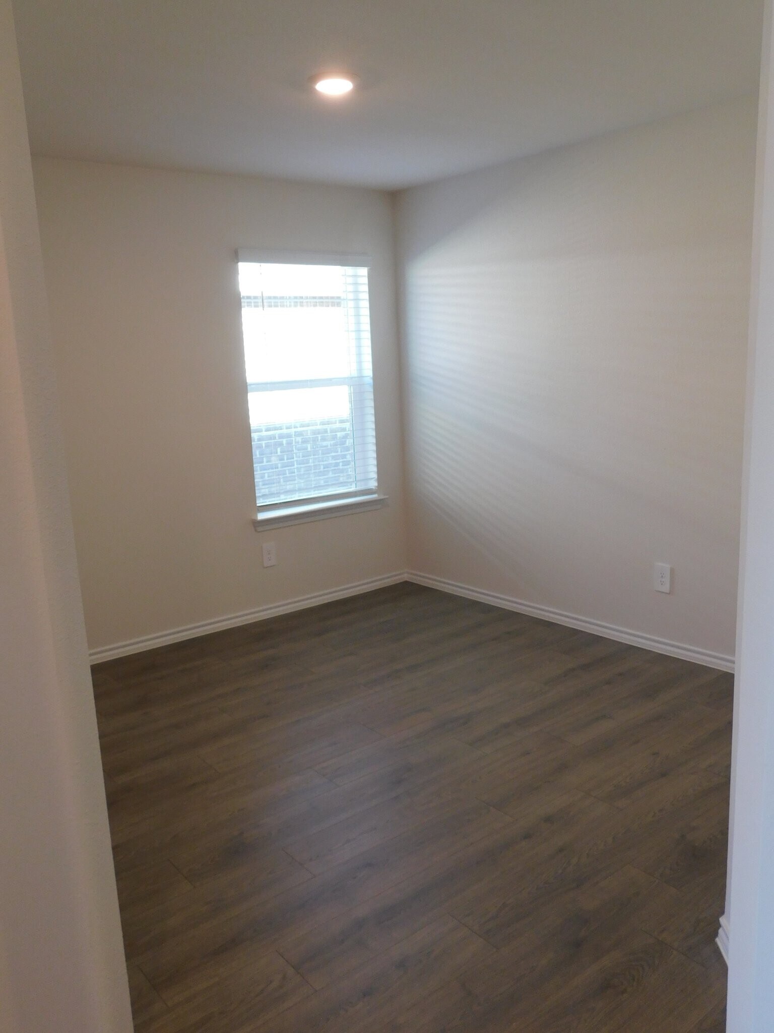Building Photo - 841 Wild Rose Wy