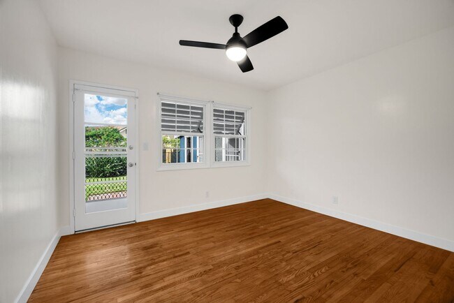 Building Photo - Desirable Fullerton Home 4 Bed 2 Bath w/ Pool & Jacuzzi