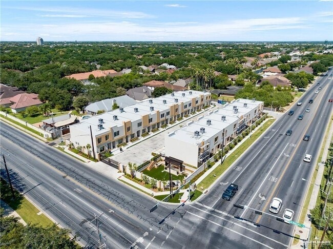 Building Photo - 22 Canary Ave