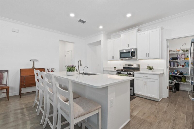 Building Photo - 5524 Little Path Dr