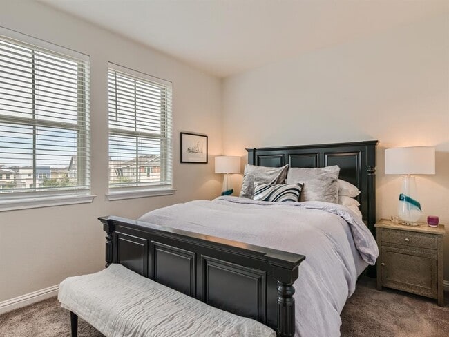Building Photo - 7909 Mandela Bend