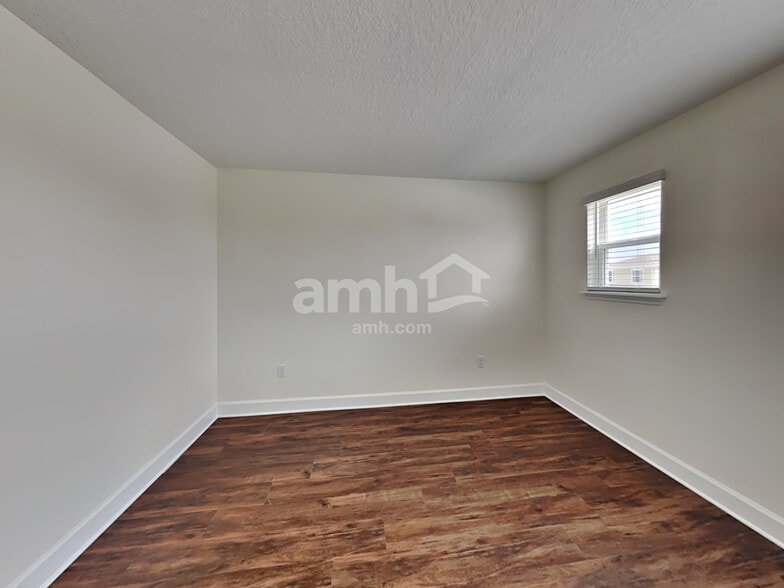 Building Photo - 1133 Walden Pond Dr