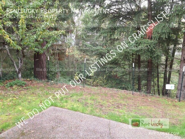 Building Photo - 111 203rd St SE