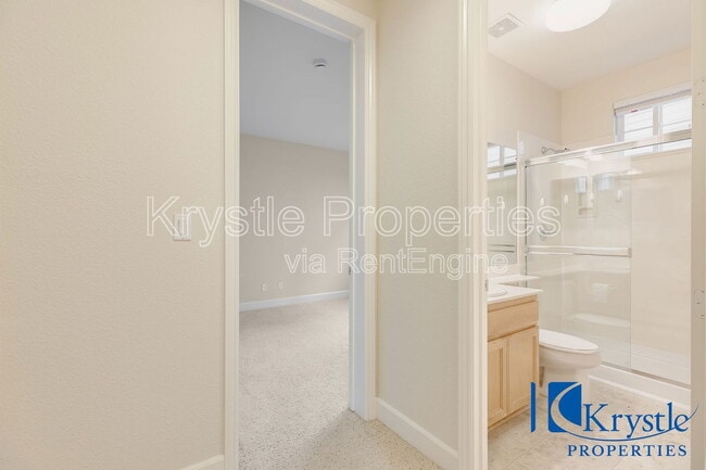 Building Photo - 6335 Newhaven Ln