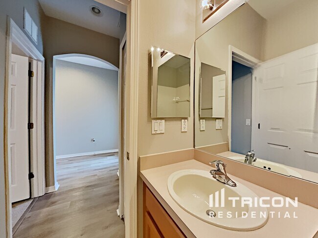 Building Photo - 15213 Durango Cir
