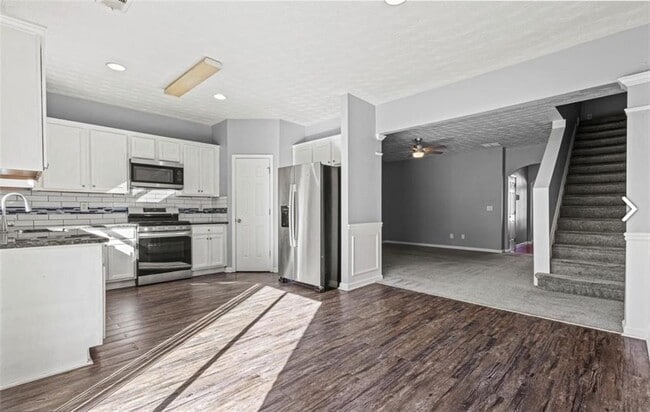 Building Photo - 1332 Adcox Square