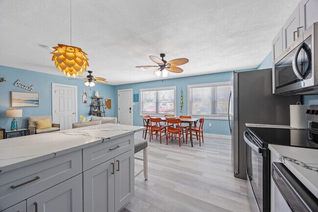 Building Photo - 224 E Grant Ave