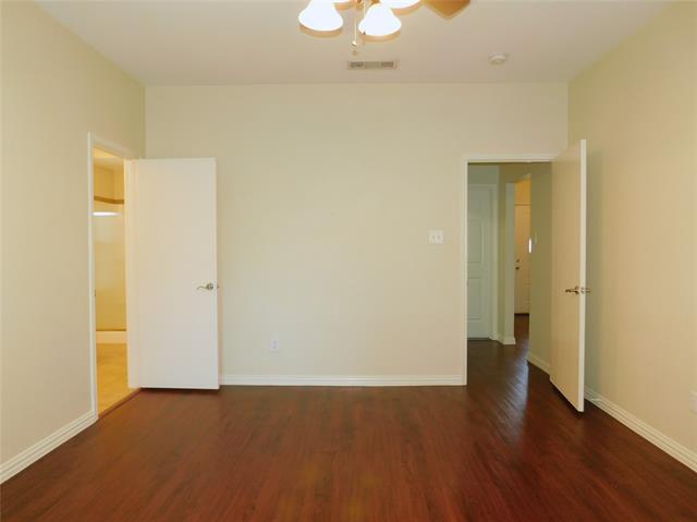 Building Photo - 326 Ashley Oak Ln