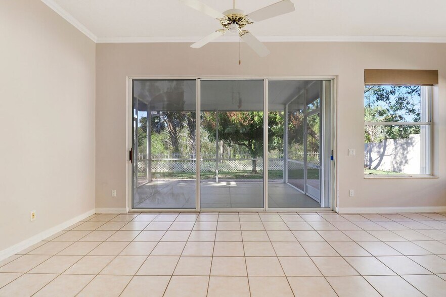 Building Photo - 7428 SE Waxberry Cir