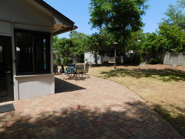 Building Photo - 939 Ridgewood Way