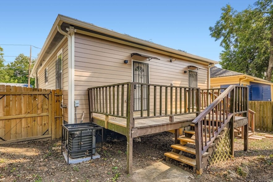 Building Photo - 18 Booker St NW